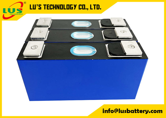 Cella al litio LiFePO4 Prismatica 3.2V 100Ah LiFepo4 batteria al litio LFP Batteria ricaricabile per lo stoccaggio dell'energia solare