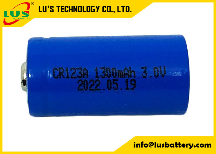 Batteria al litio di dimensione 3V delle cellule di CR123A per i flash della macchina fotografica e le torce elettriche del LED