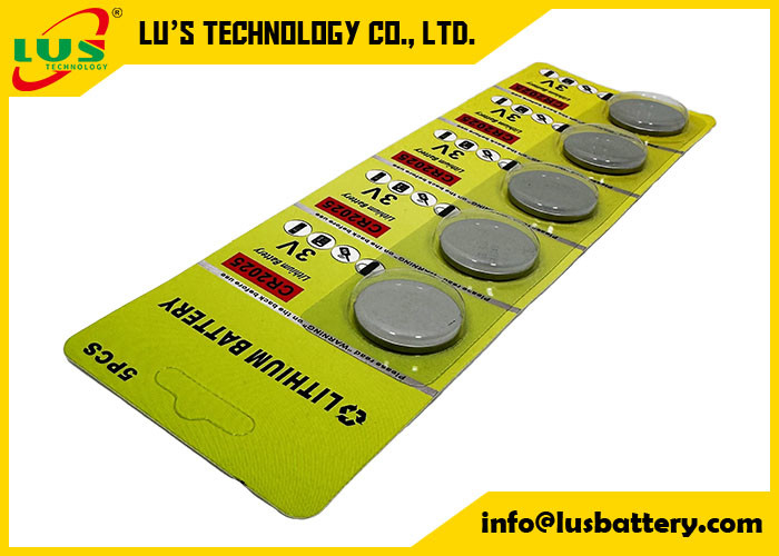 Pacchetto di cinque batterie a moneta al litio 2025 3 Volt IEC CR2025 Sostituzione di: 280-205, 5003LC, BR2025, DL2025, ECR2025