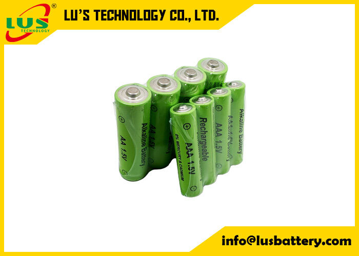 1.5V batteria per uso domestico batteria a celle secche AA alcalina batteria primaria AA batteria a celle 1.5V