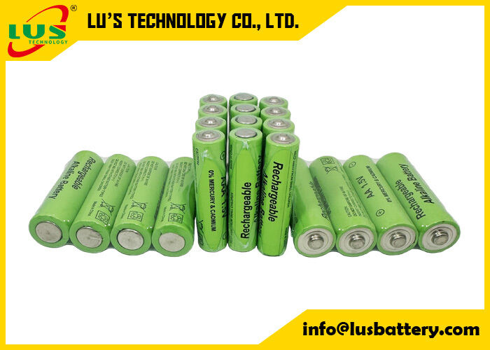1.5V batteria per uso domestico batteria a celle secche AA alcalina batteria primaria AA batteria a celle 1.5V